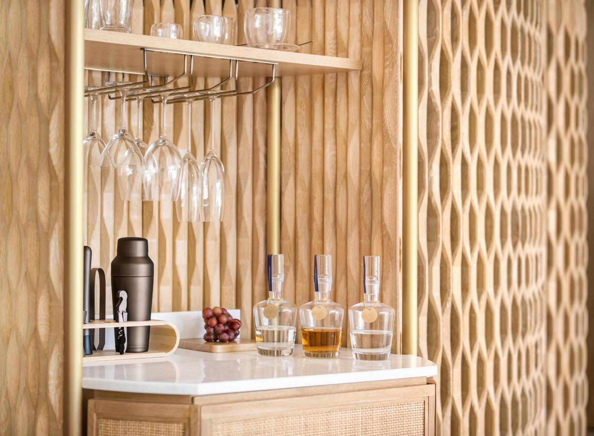 Centara Reserve Samui - SHA Plus Chaweng  Esterno foto A wet bar